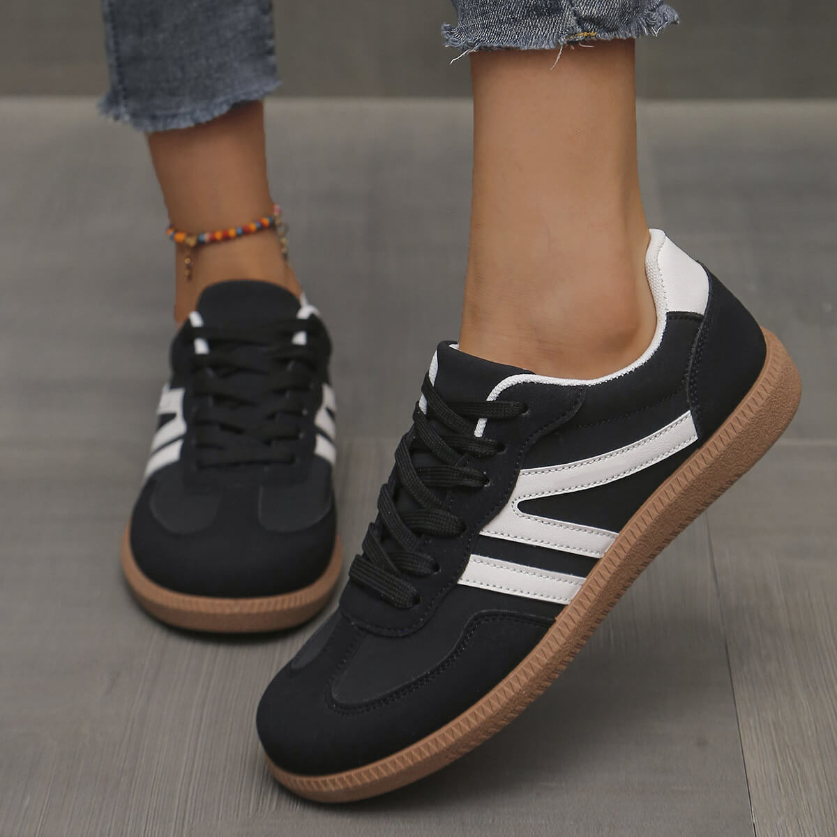 Inès Suede Orthopedic Trainers