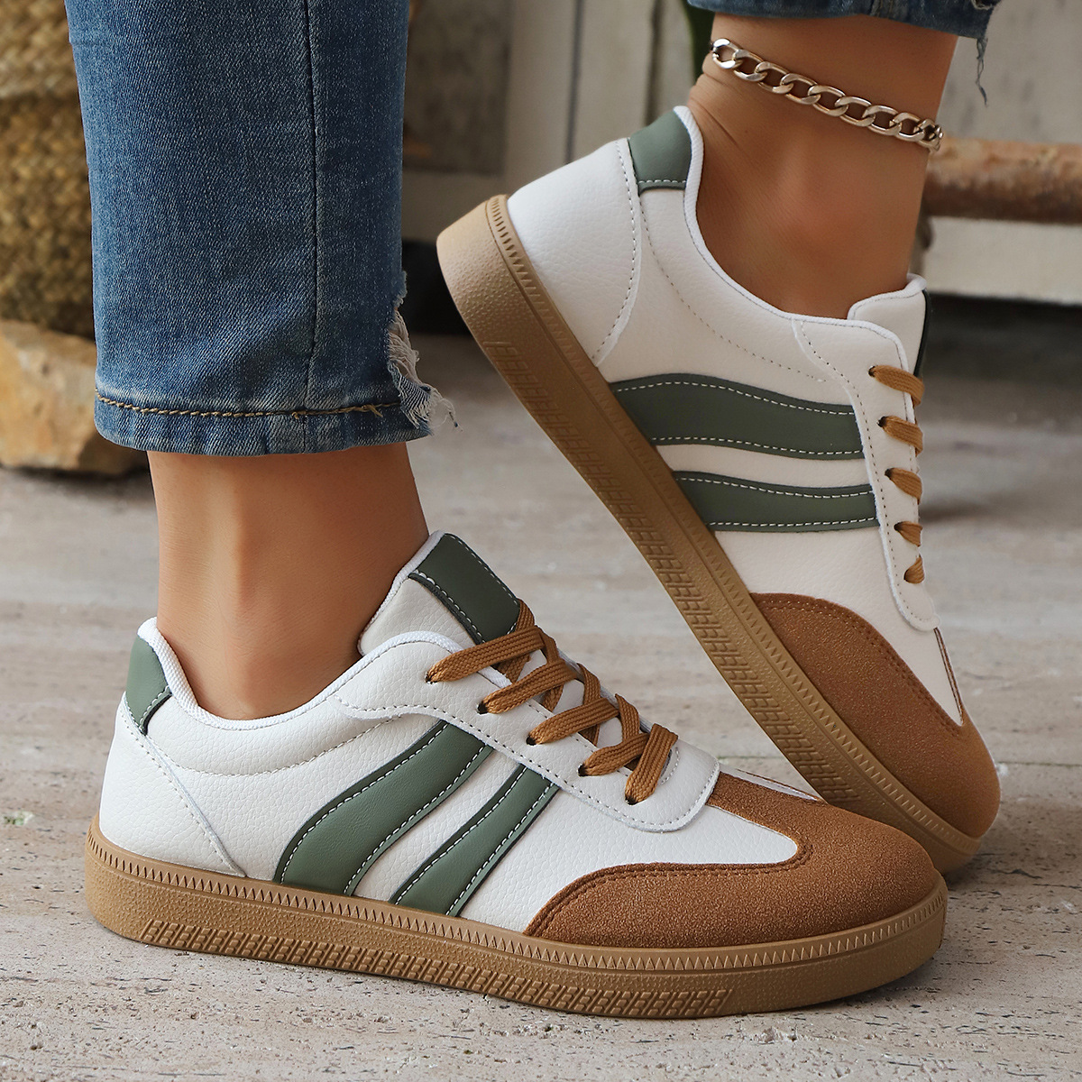 Henrietta Retro Sneakers